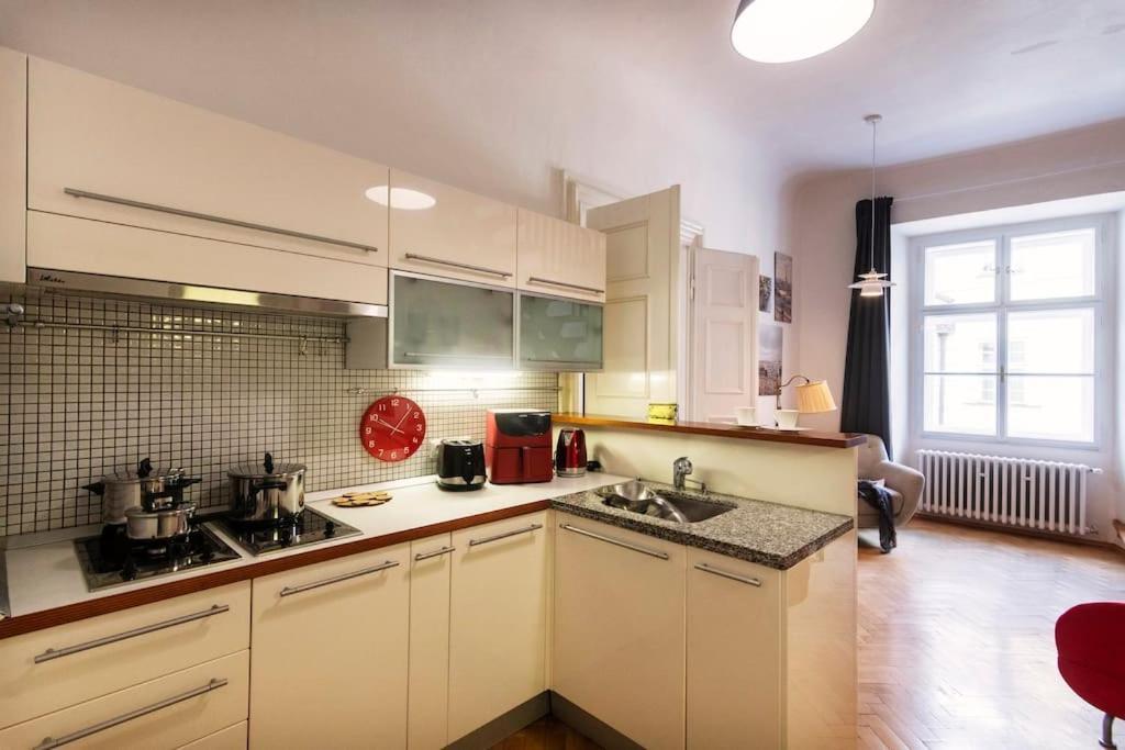 Fairytale Duplex - Billiard - Whirlpool - Home Cinema - Old Town Praga Esterno foto