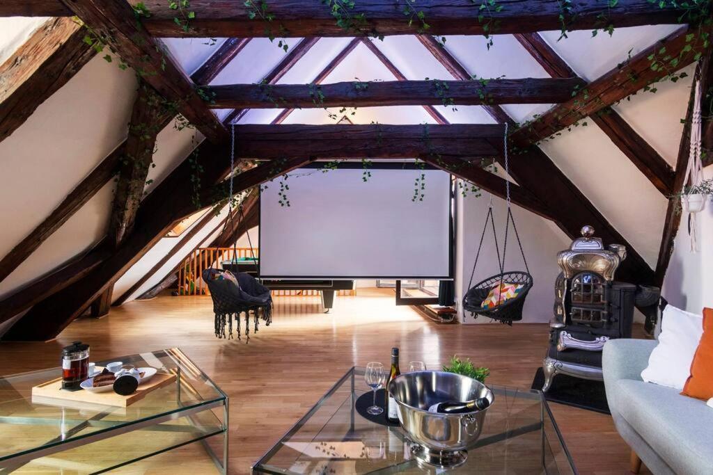 Fairytale Duplex - Billiard - Whirlpool - Home Cinema - Old Town Praga Esterno foto