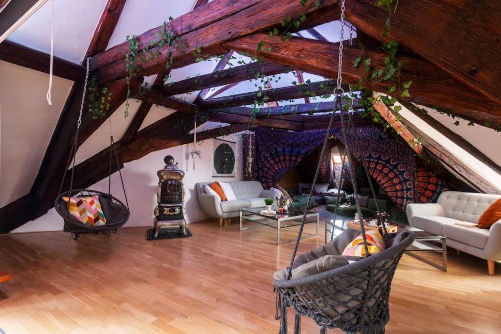 Fairytale Duplex - Billiard - Whirlpool - Home Cinema - Old Town Praga Esterno foto
